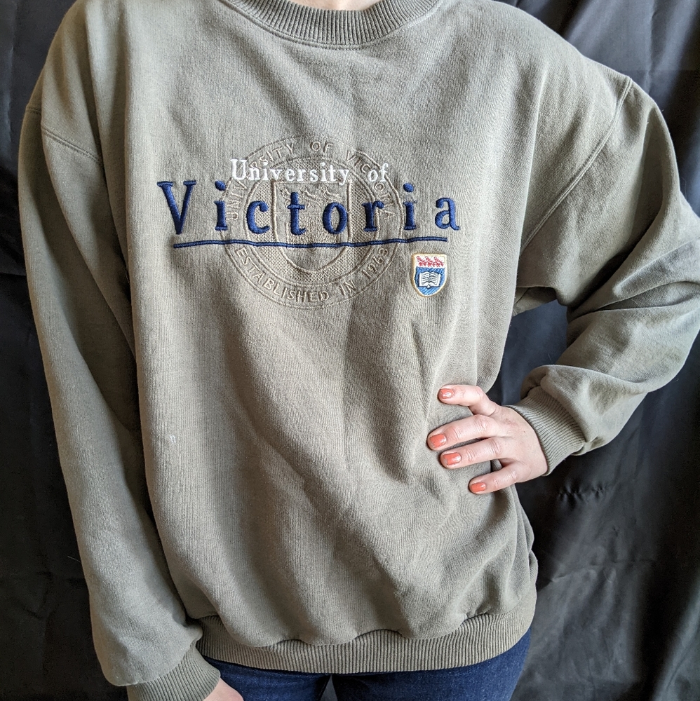 Vintage University of Victoria Crewneck Sweater